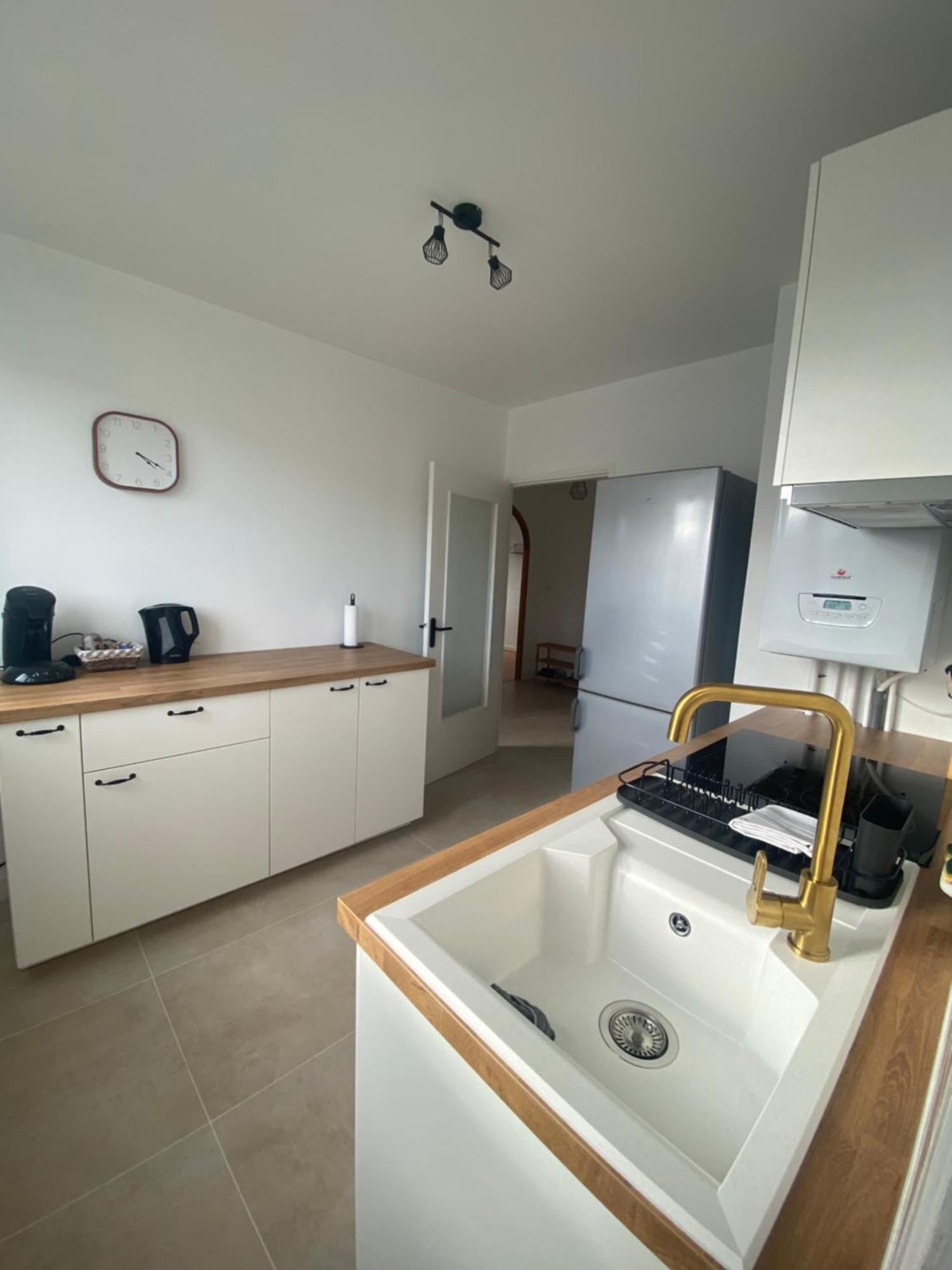 Appartement Spacieux Et Chaleureux - 4Pers - Refait A Neuf - Parking Privatif - Proches Axes, Commerces Et Services - Check In 24-24 Lempdes المظهر الخارجي الصورة