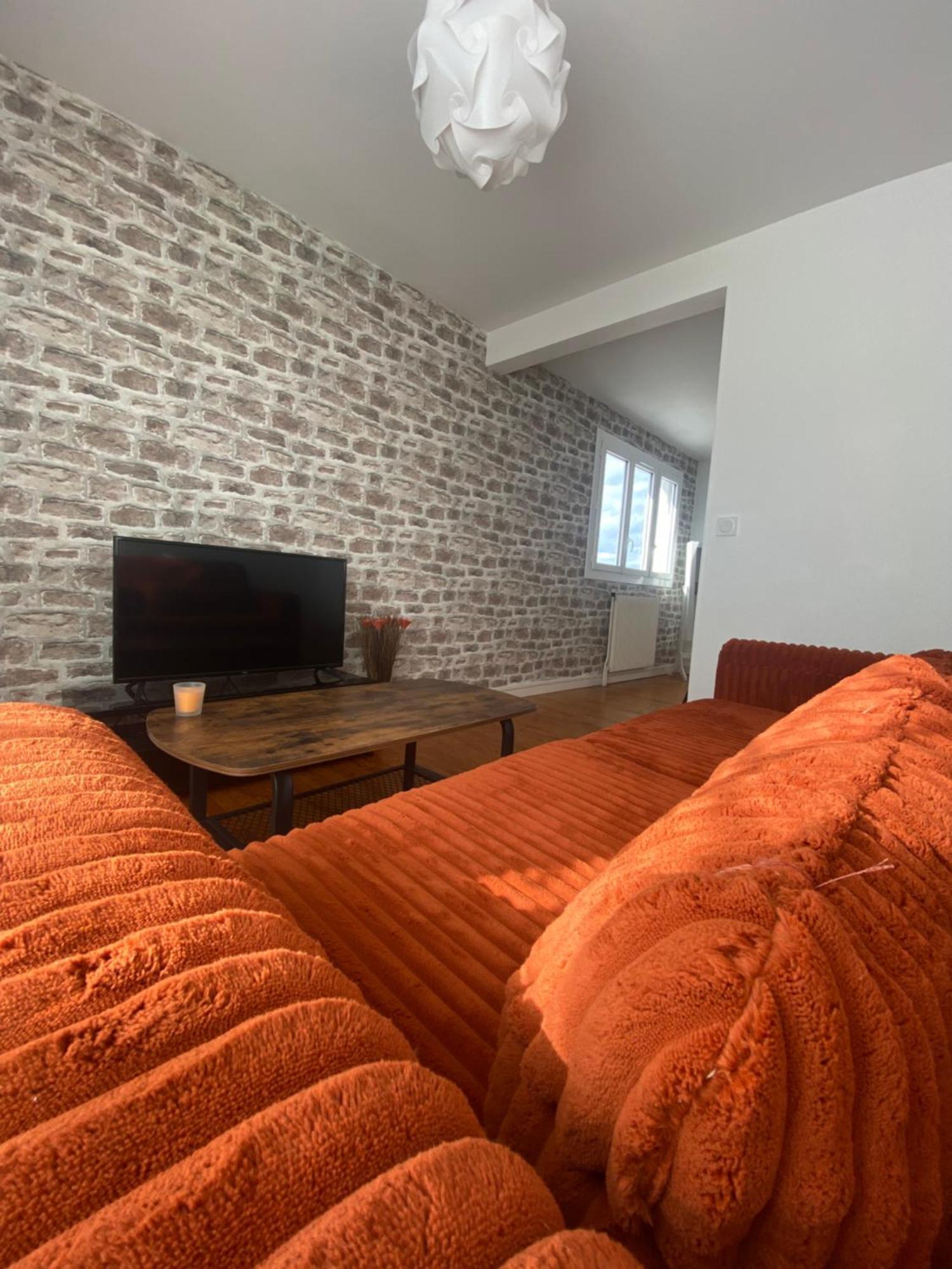 Appartement Spacieux Et Chaleureux - 4Pers - Refait A Neuf - Parking Privatif - Proches Axes, Commerces Et Services - Check In 24-24 Lempdes المظهر الخارجي الصورة